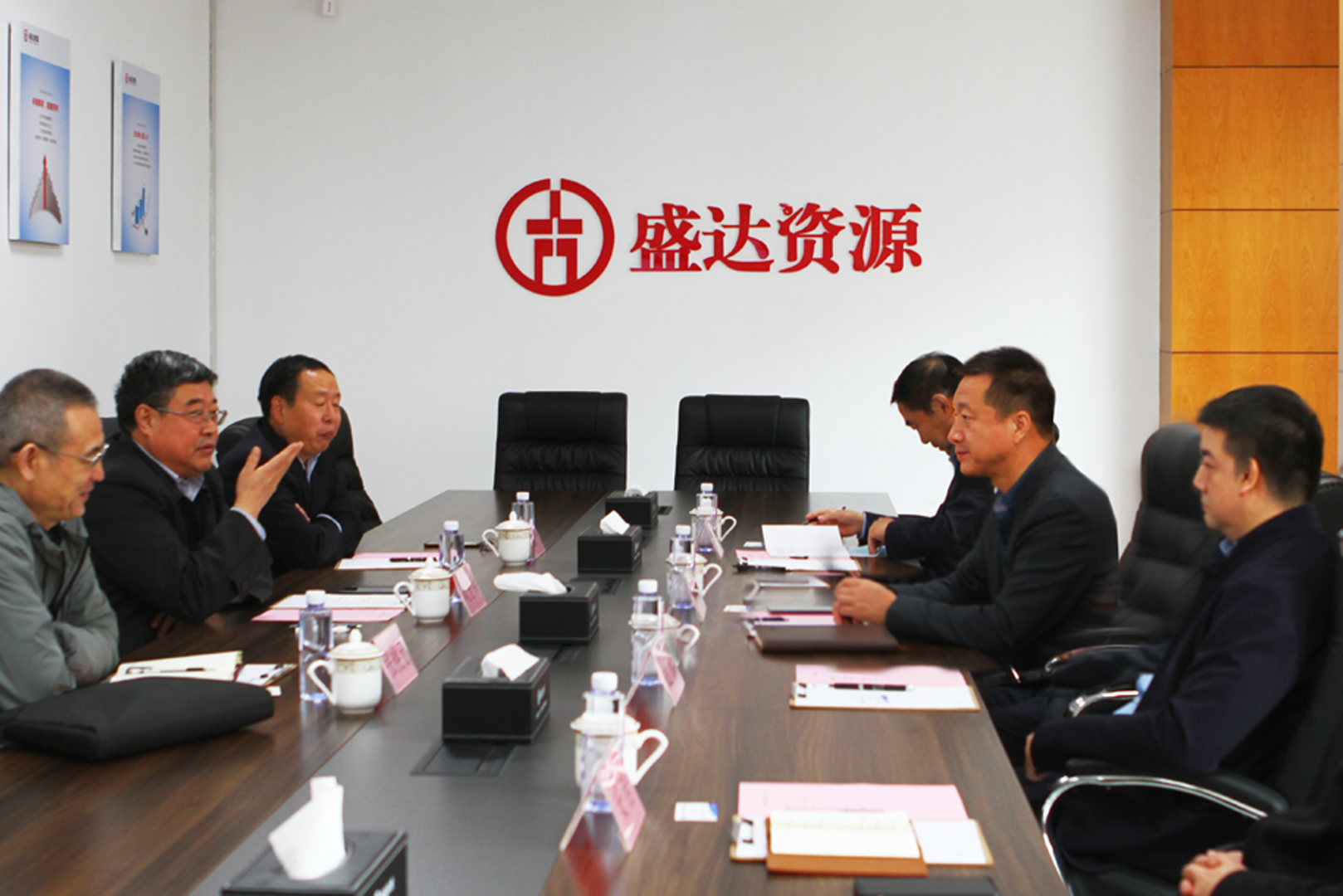 中国华冶科工集团董事长刘玉军率队到访乐动官方端网页版-乐动（中国）
